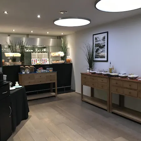 Neutralia 3*